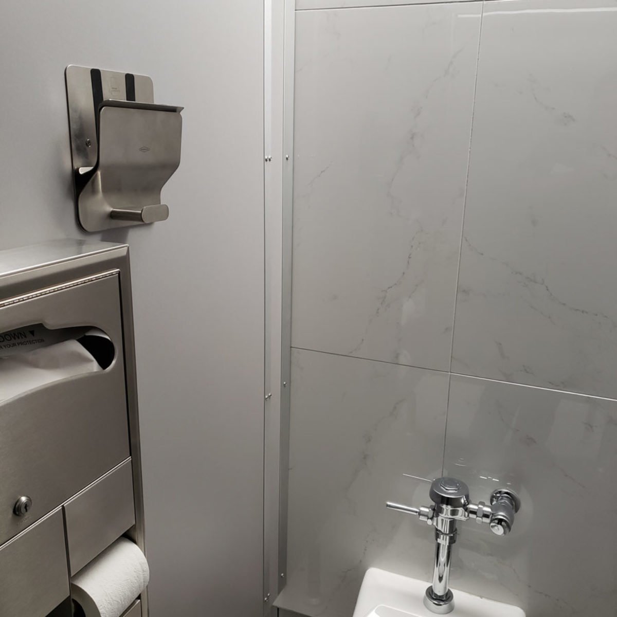 WASHROOM ACCESSORIES